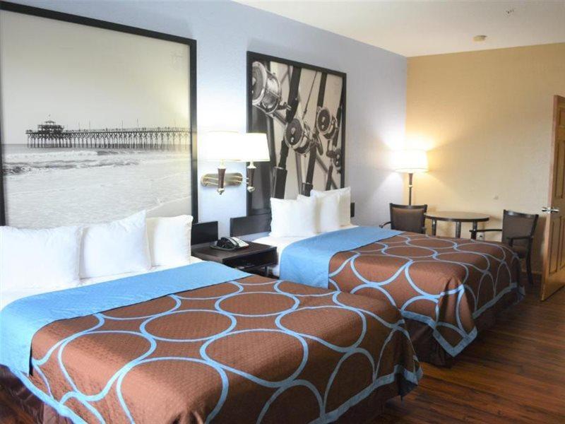 Hotel Super 8 By Wyndham 2*