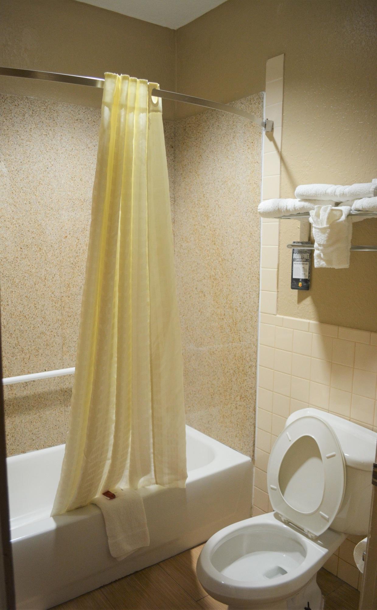 Super 8 By Wyndham Galveston
