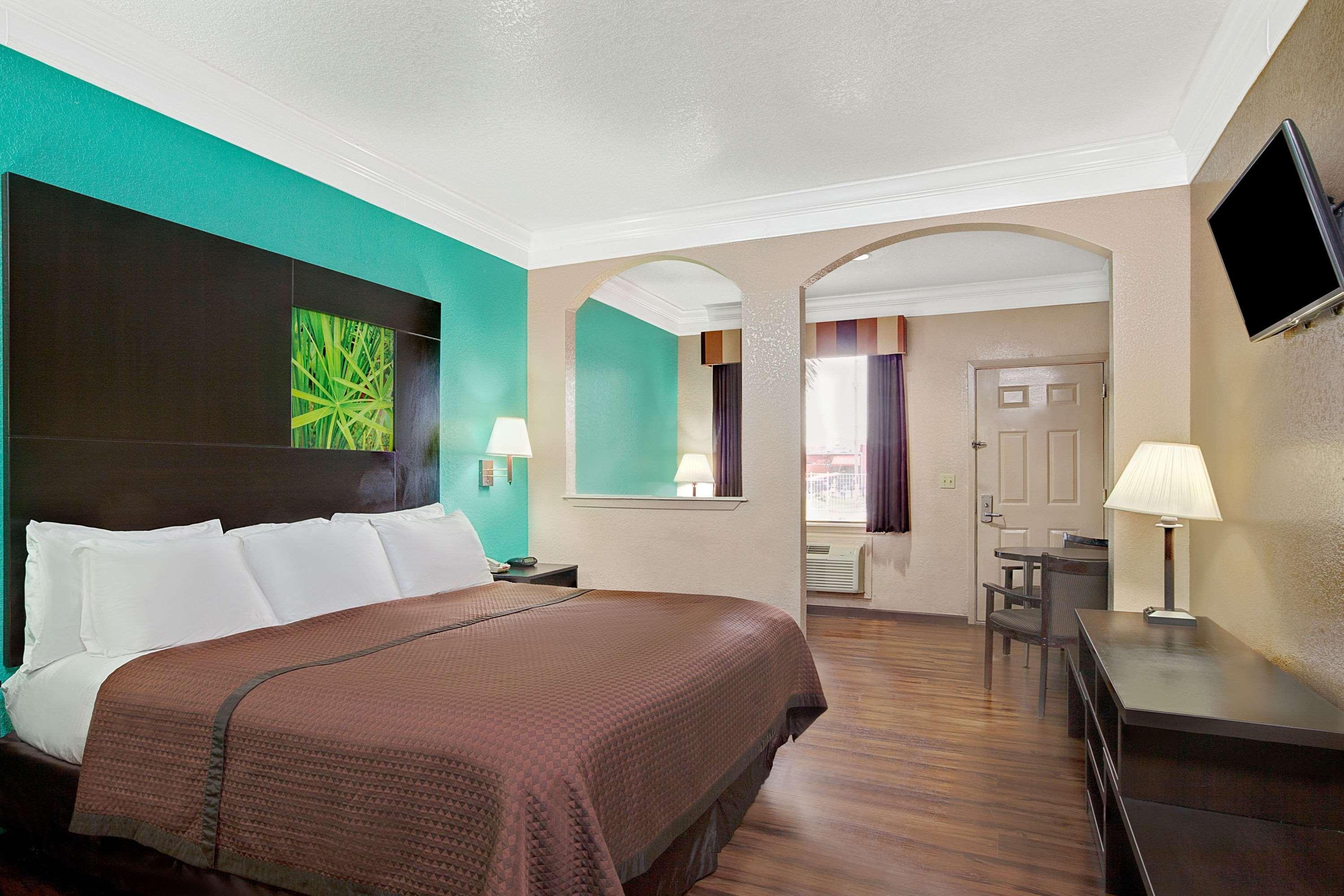 Hotel Super 8 By Wyndham Galveston