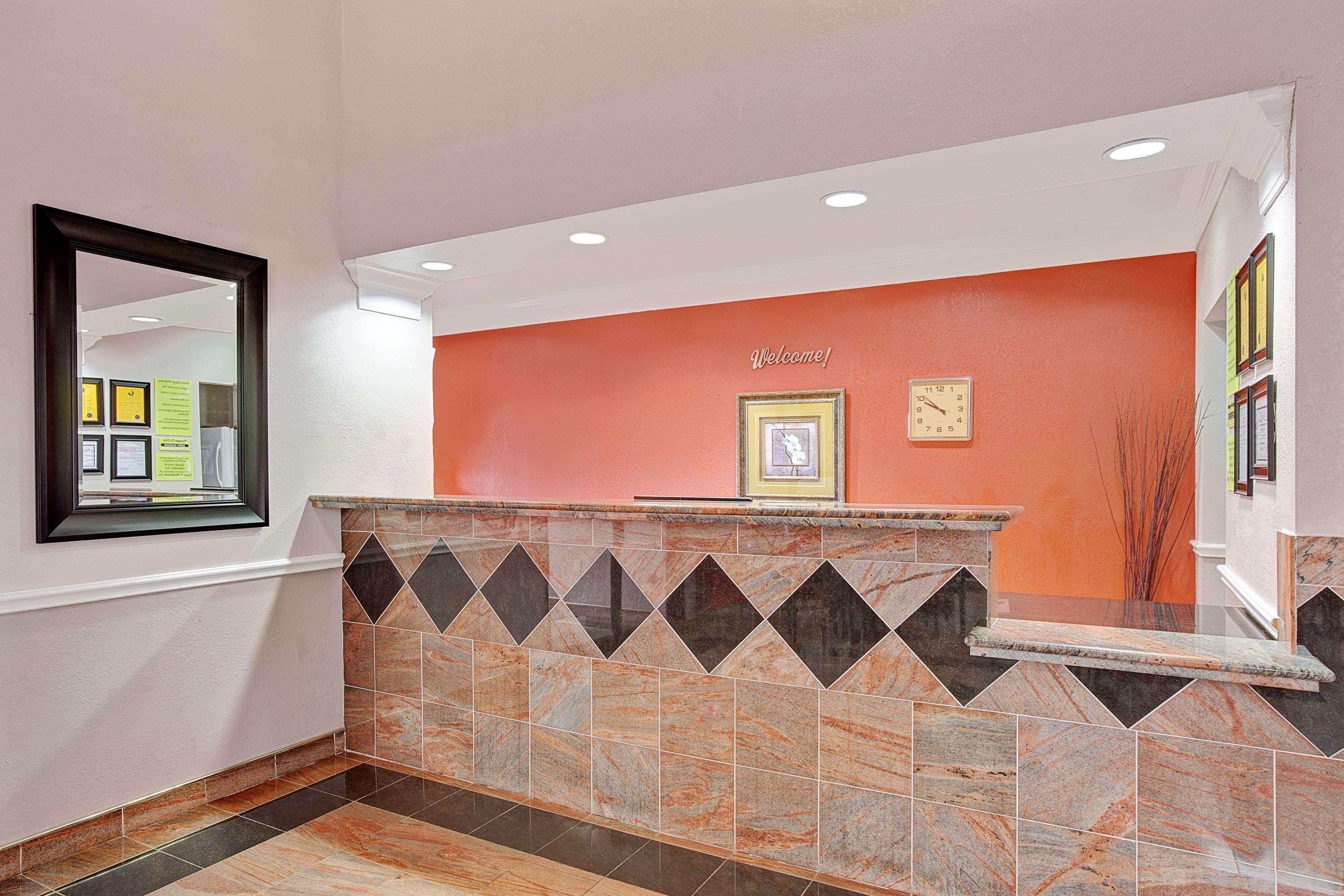 Hotel Super 8 By Wyndham Galveston