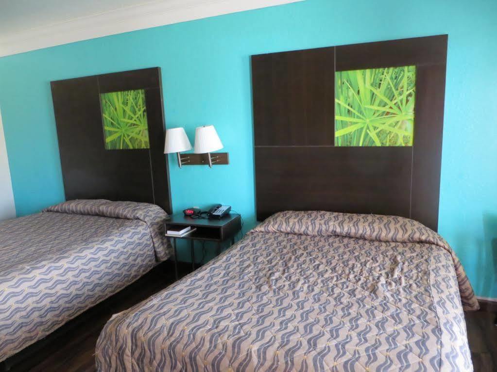Super 8 By Wyndham 2* Galveston